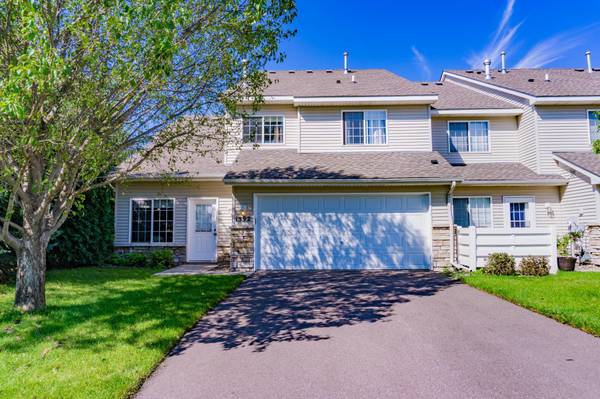 1592 Serenity LN, Waconia, MN 55387