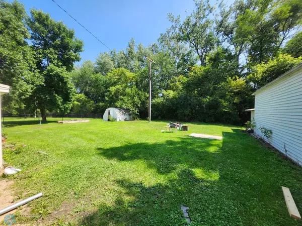 Gwinner, ND 58040,158 Maplewood DR