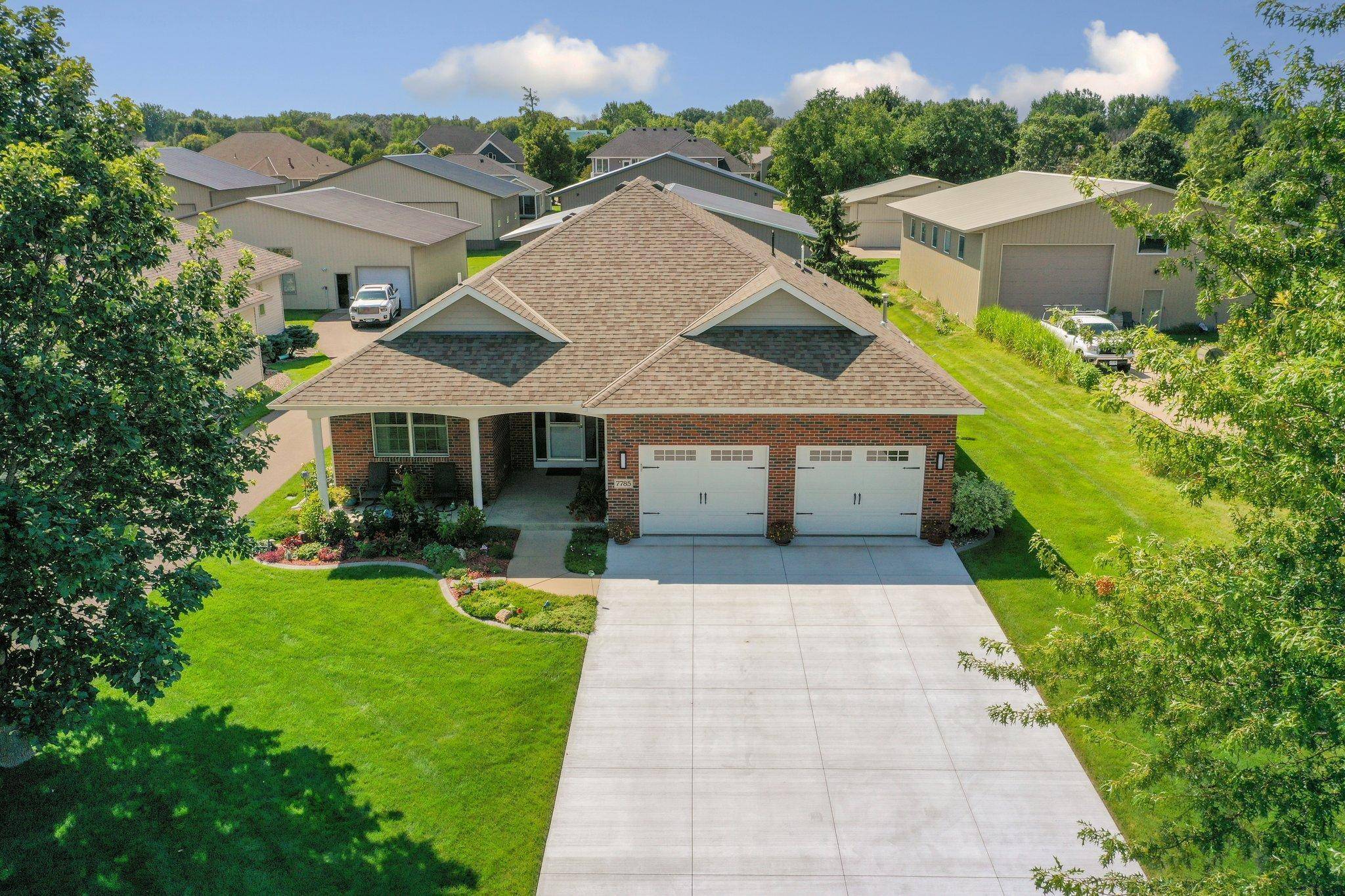 7785 Clydesdale CIR, Lino Lakes, MN 55014