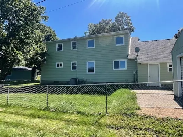 Fairmont, MN 56031,1044 Sioux AVE