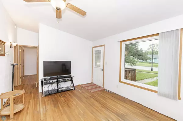 Fargo, ND 58103,1813 13th AVE S