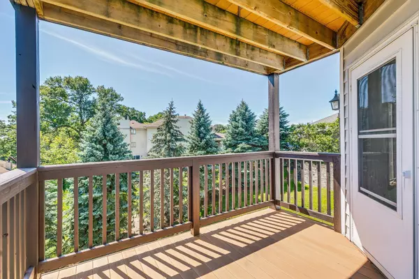 Eagan, MN 55123,4170 Hilltop LN #302