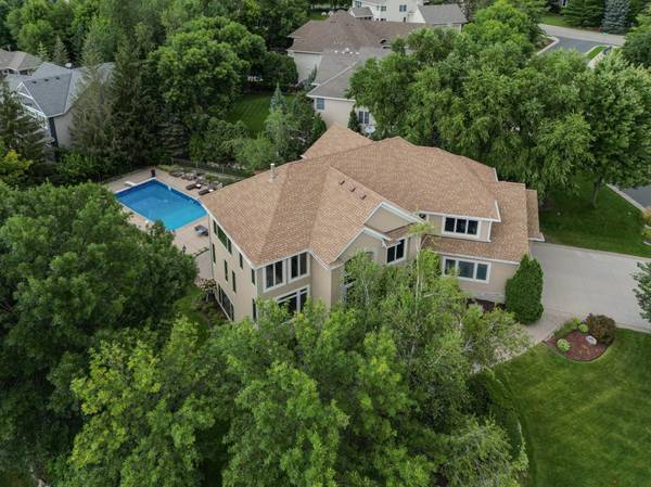 11324 Entrevaux DR, Eden Prairie, MN 55347