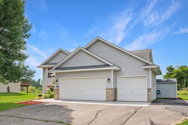 1923 Independence ST S, Cambridge, MN 55008