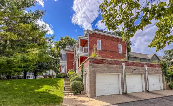 Saint Paul, MN 55102,398 Duke ST #A