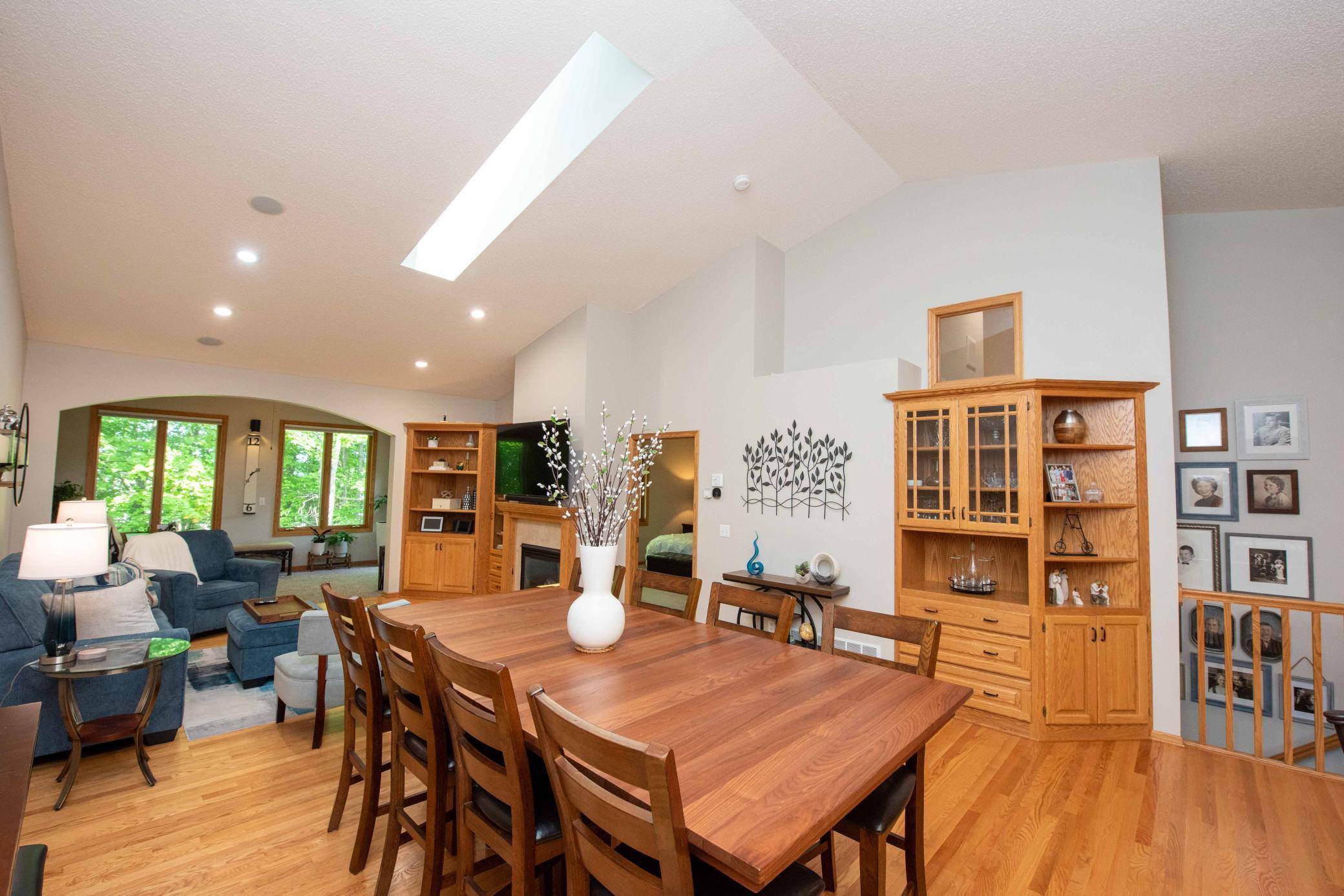 Maple Grove, MN 55311,9272 Blackoaks CT N