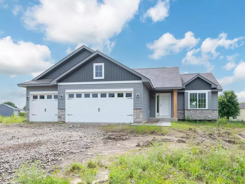 2123 River Bend TRL, Mayer, MN 55360