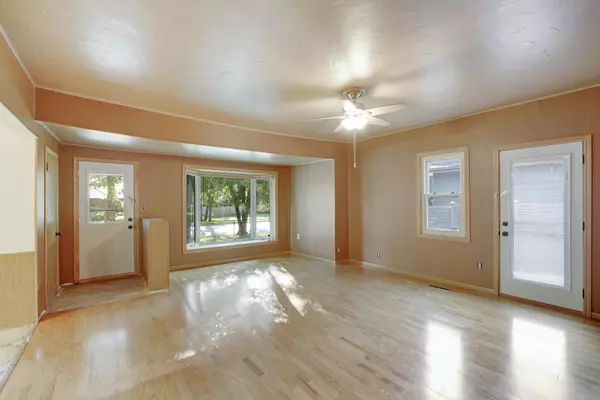 Spring Lake Park, MN 55432,8298 Taylor ST NE