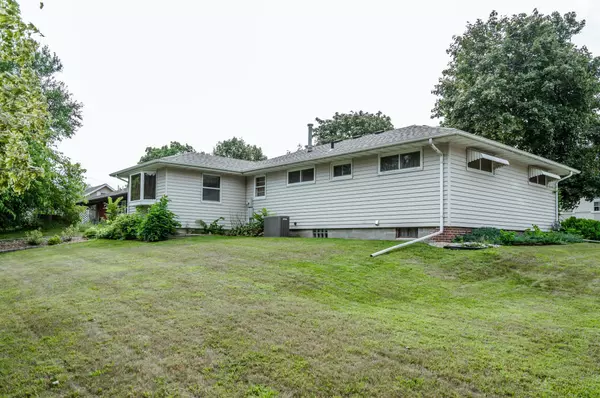 Fairmont, MN 56031,303 Day ST