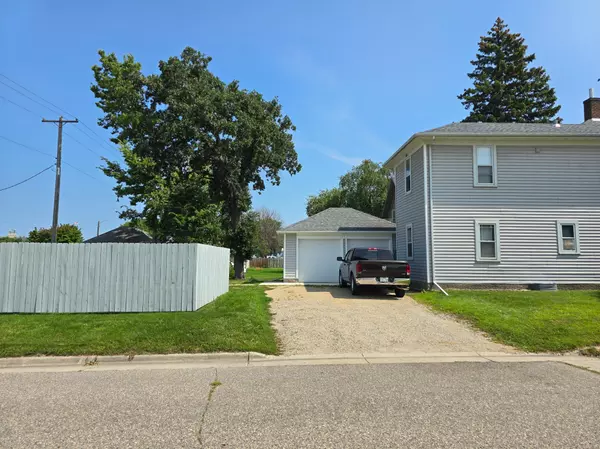 Willmar, MN 56201,1018 Litchfield AVE SW