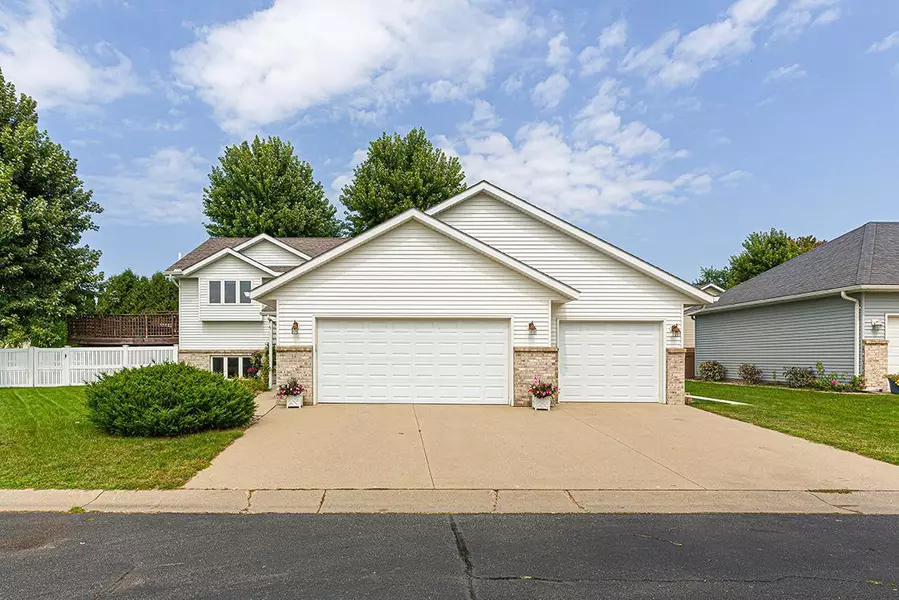 14 Fox TRL, North Mankato, MN 56003