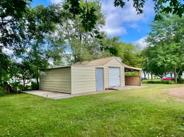 Sanborn, MN 56083,121 West ST N