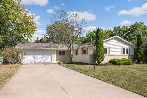 11201 Zebulon Pike AVE, Burnsville, MN 55337