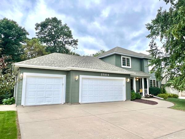 2584 Pine Ridge BLVD, Red Wing, MN 55066