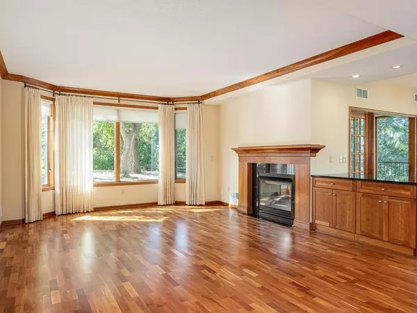 Minnetonka, MN 55305,11484 Fairfield RD W #105