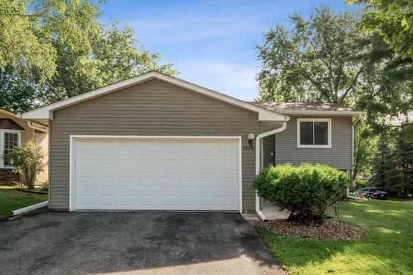 Woodbury, MN 55125,7524 Carillon PLZ W