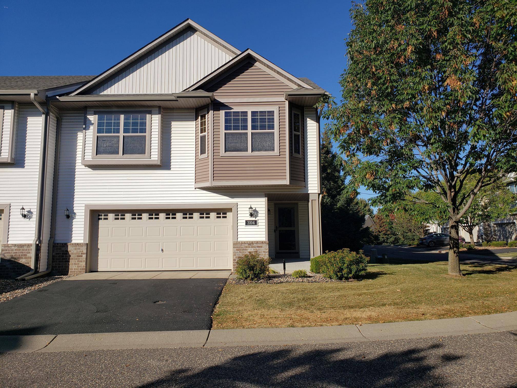 3104 Frontier DR,  Woodbury,  MN 55129