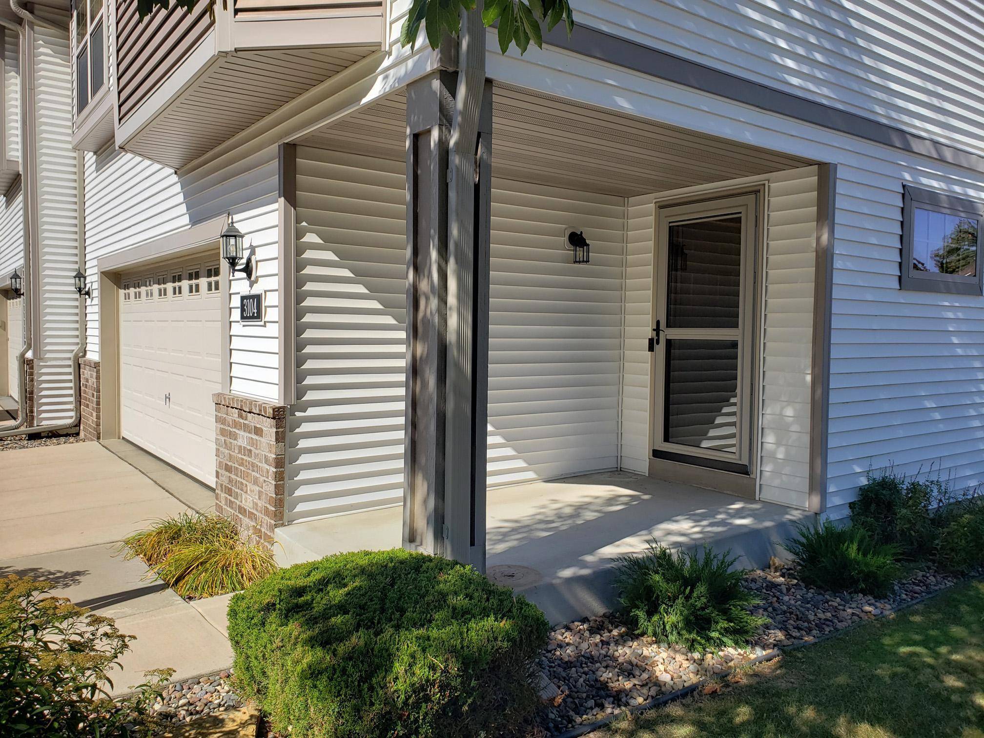 Woodbury, MN 55129,3104 Frontier DR