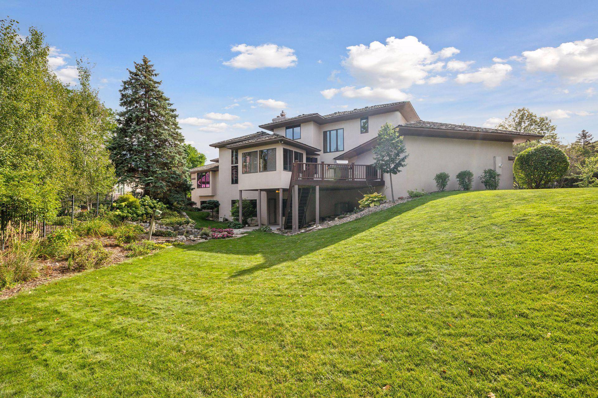 Edina, MN 55439,7005 Weston CIR