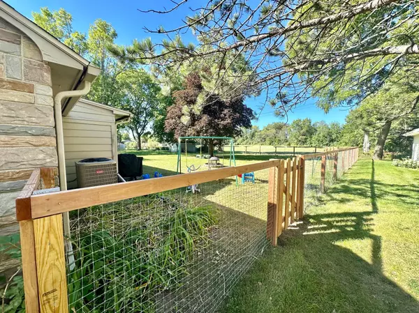 Sherburn, MN 56171,409 N Prairie ST