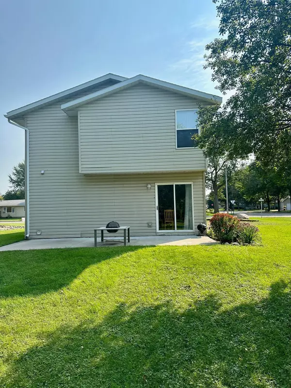 Little Falls, MN 56345,501 4th ST NW