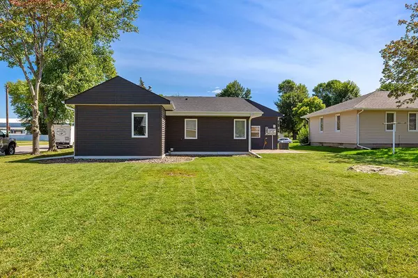 Montgomery, MN 56069,618 4th ST NE