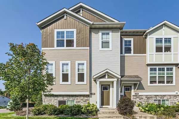 2188 Heritage LN N, North Saint Paul, MN 55109