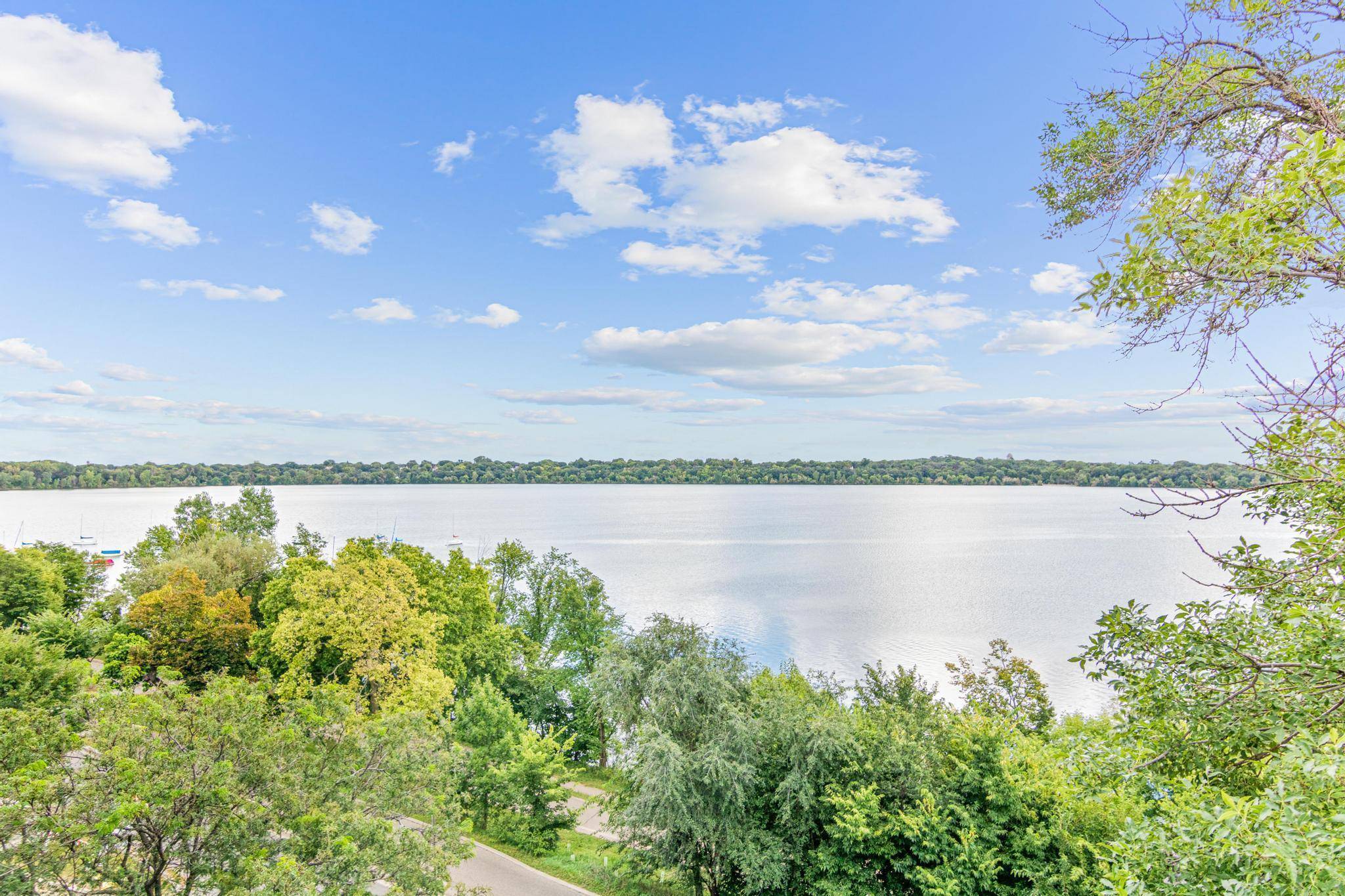 Minneapolis, MN 55410,4418 W Lake Harriet Pkwy #105