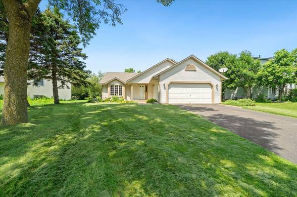 8920 Saint Croix RD, Woodbury, MN 55125