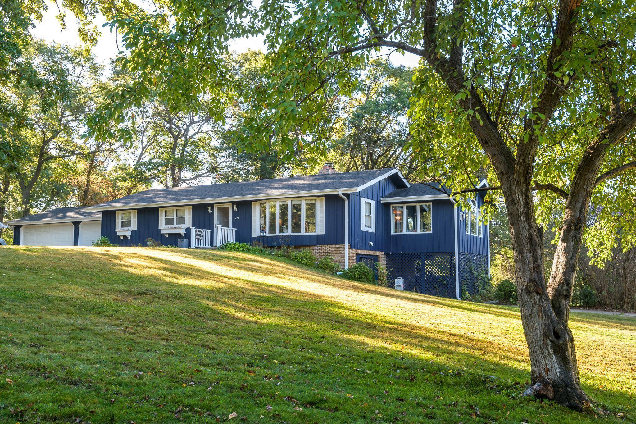 620 Brookwood LN, Sartell, MN 56377