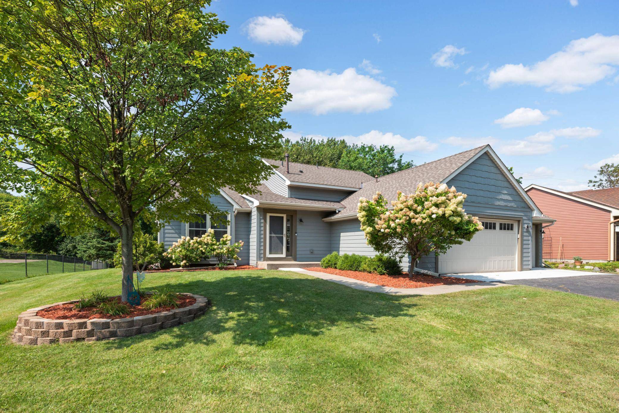 8673 Sycamore LN N, Maple Grove, MN 55369