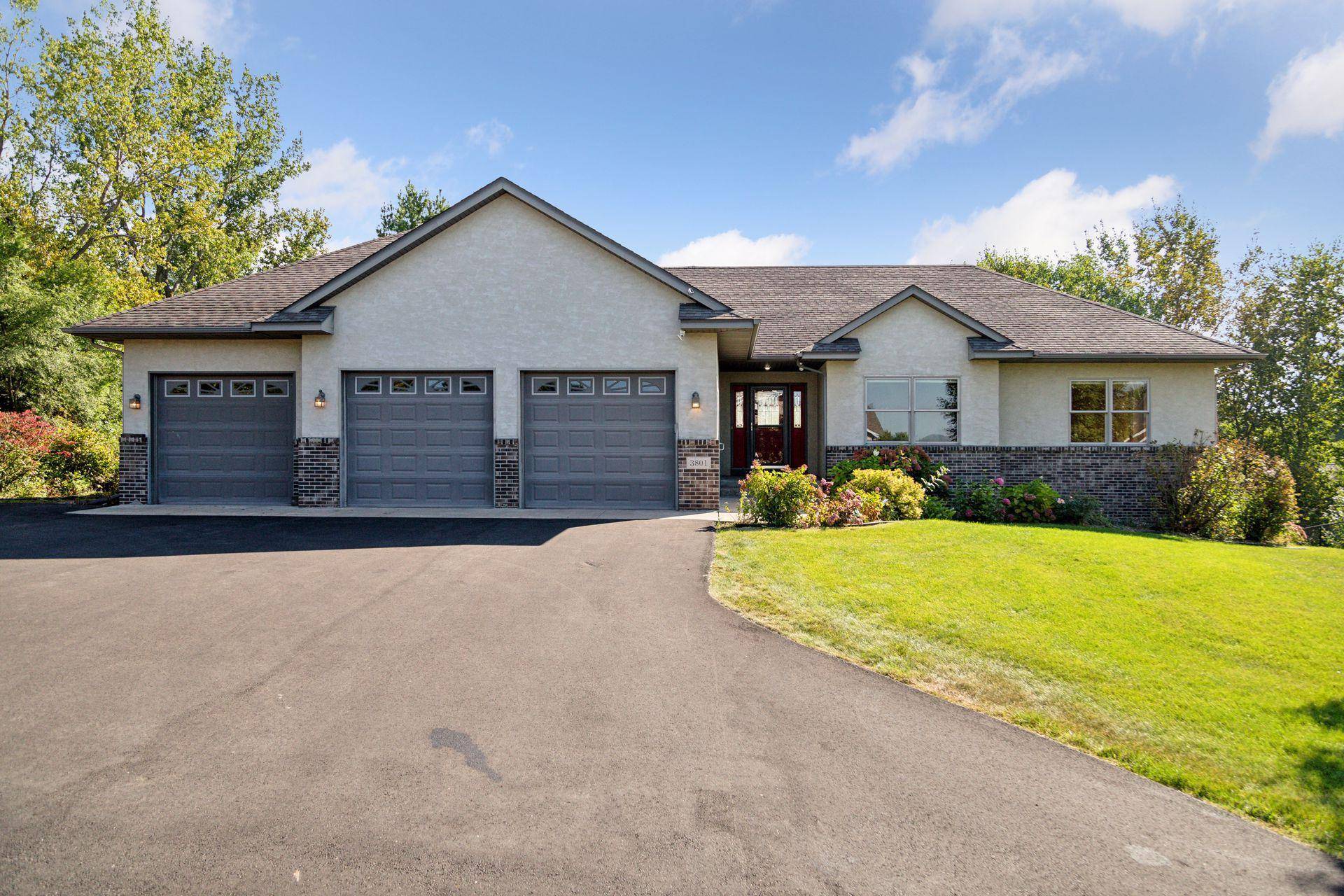 Saint Bonifacius, MN 55375,3801 Meadowview TER