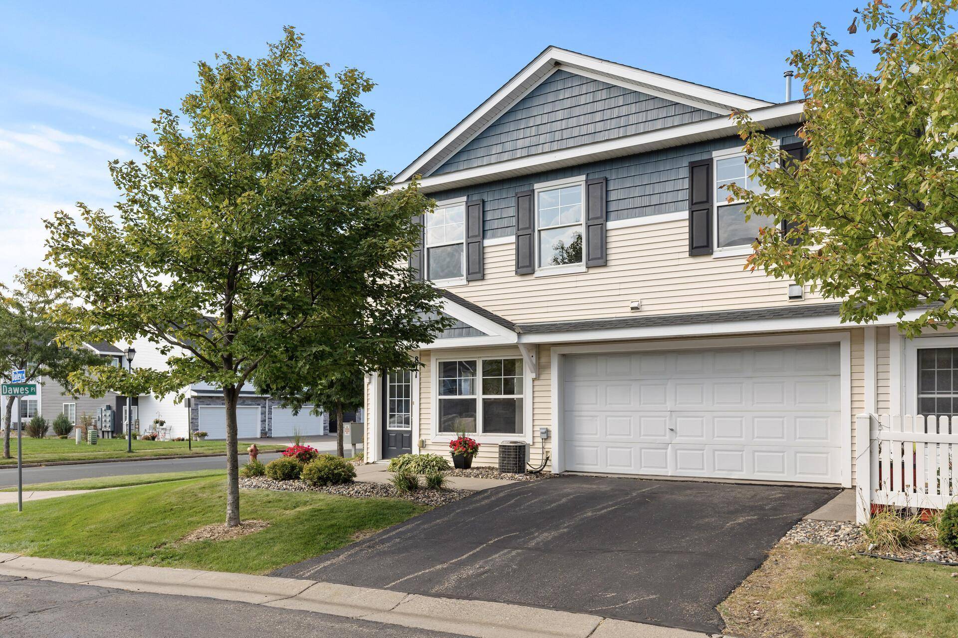 811 Dailey PL,  River Falls,  WI 54022