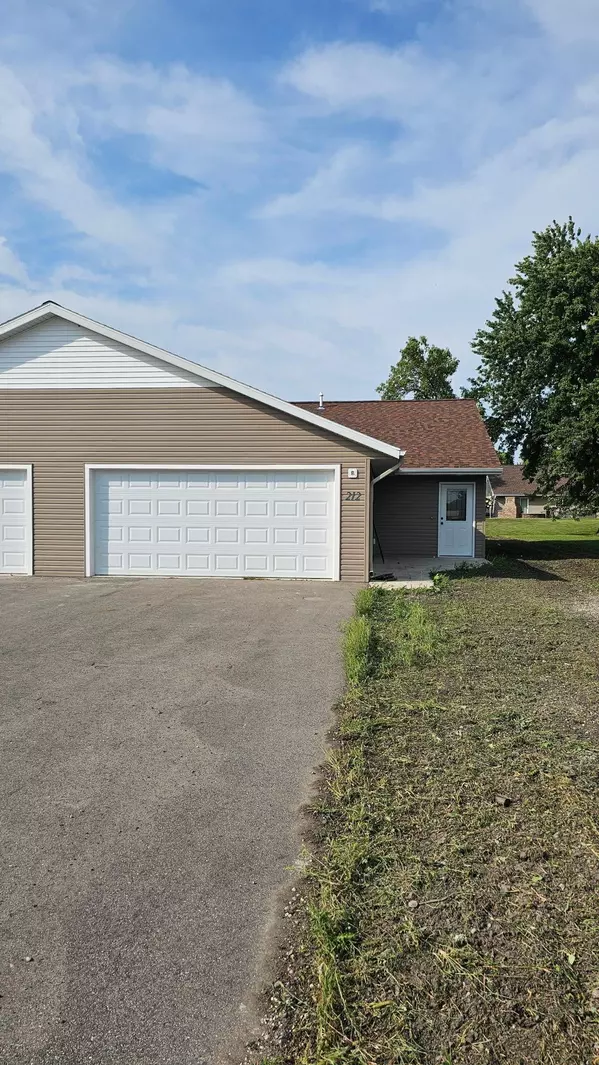 212 4th AVE S, Raymond, MN 56282