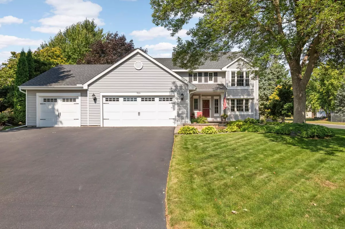 Eagan, MN 55123,709 Havenhill RD