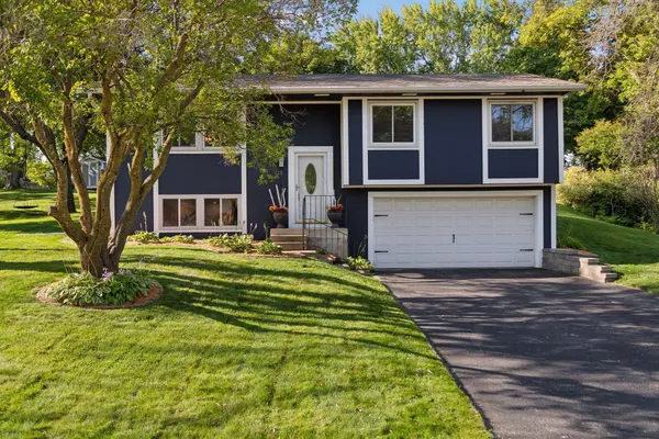 Chaska, MN 55318,112112 Haering CIR