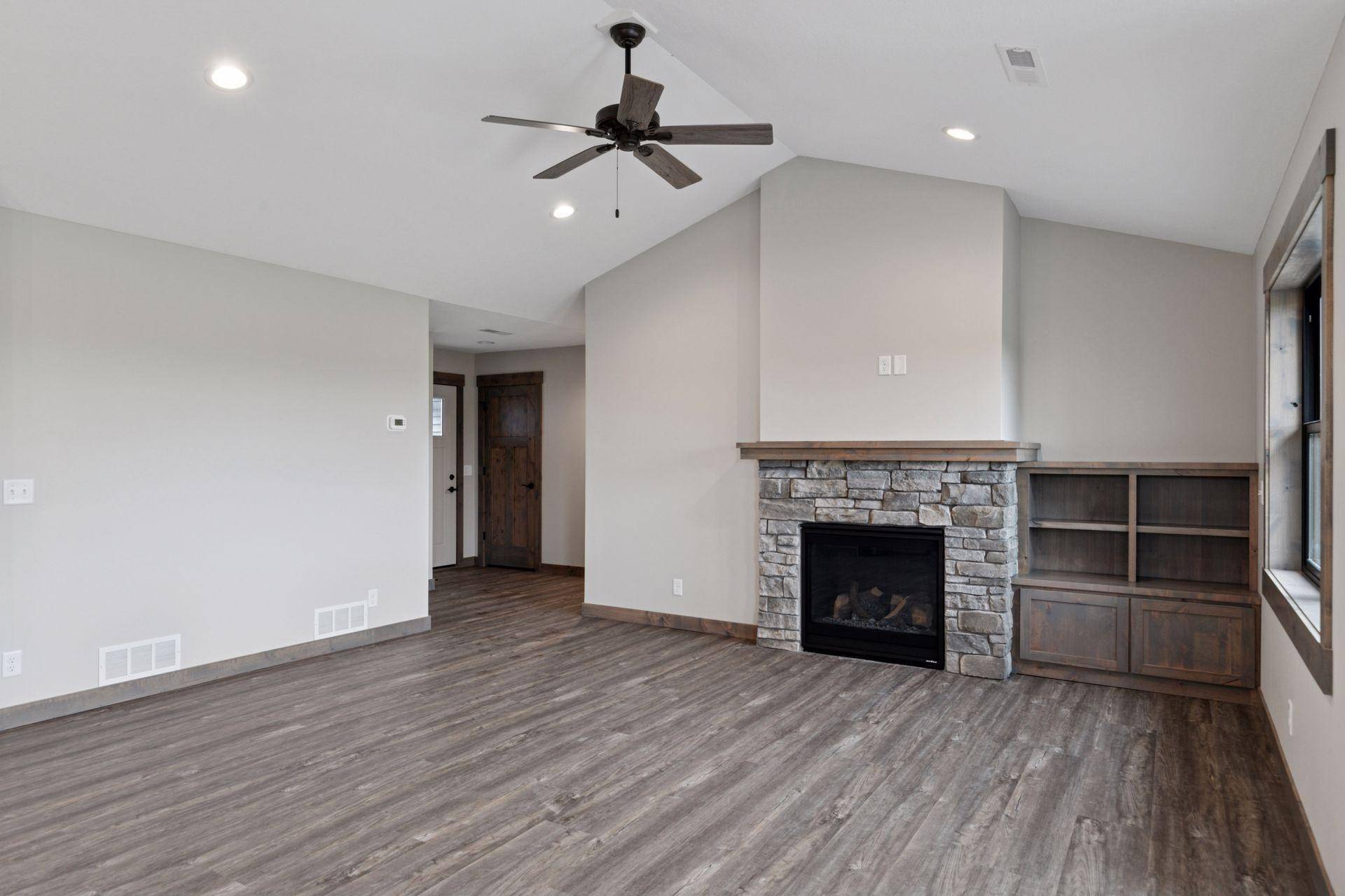 New Richmond, WI 54017,1915 Otter WAY