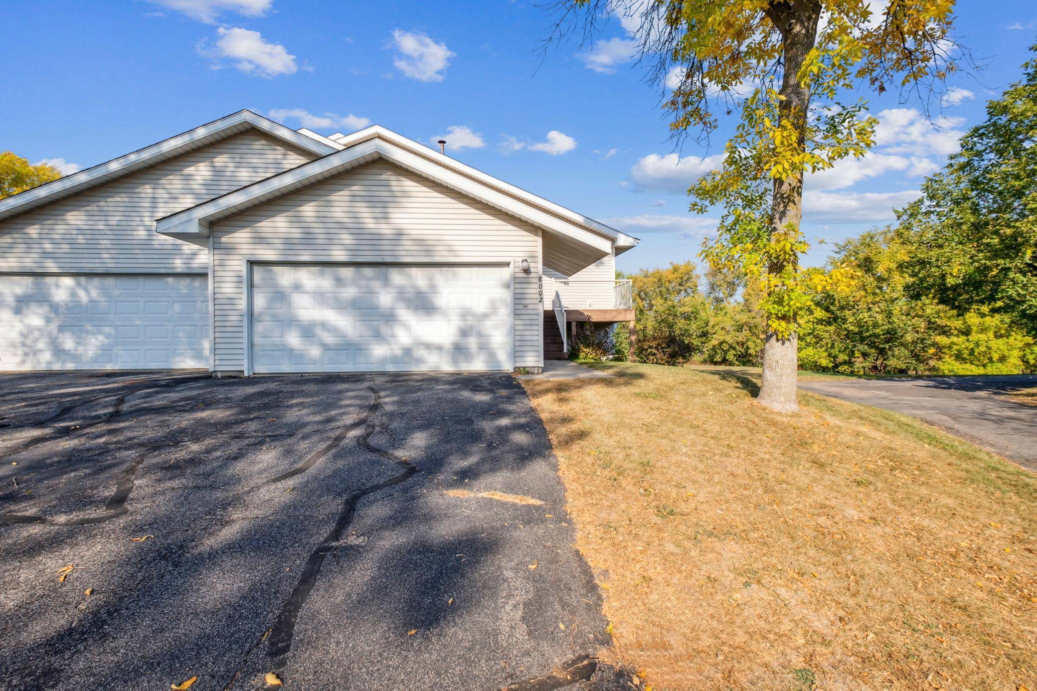 Eden Prairie, MN 55347,8002 Timber Lake DR