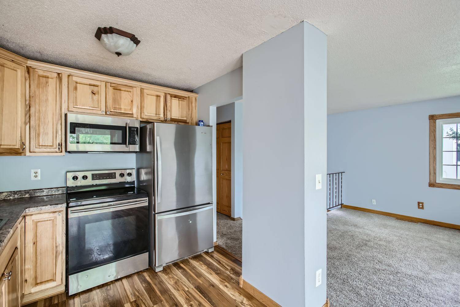 Coon Rapids, MN 55433,2738 111th AVE NW