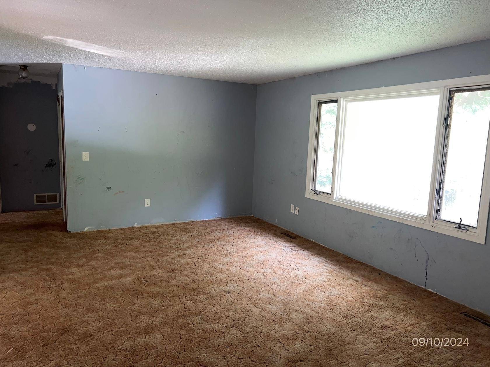 East Bethel, MN 55092,303 Birch RD