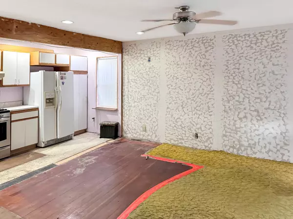 Balaton, MN 56115,260 Maple ST N