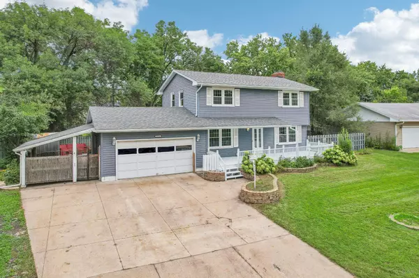 4316 Estate DR, Brooklyn Park, MN 55443