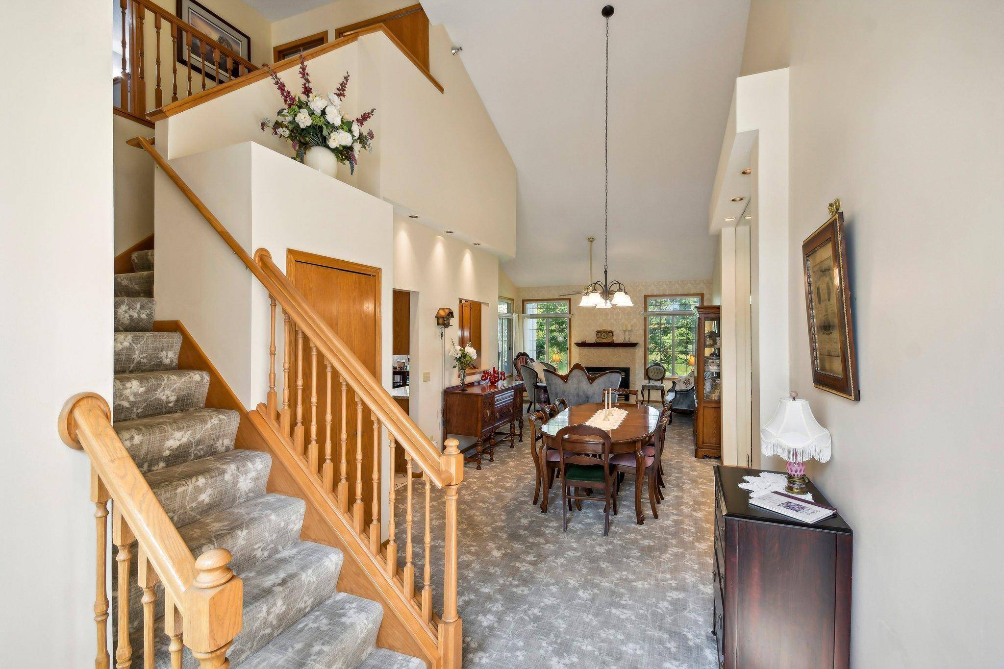 Mendota Heights, MN 55120,2502 Claremont DR