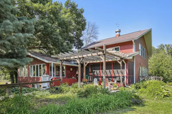 4016 Mcmenemy ST, Vadnais Heights, MN 55127