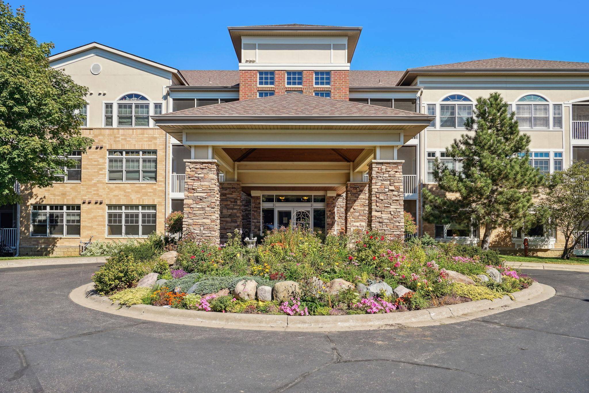 500 Greenhaven DR #209, Burnsville, MN 55306