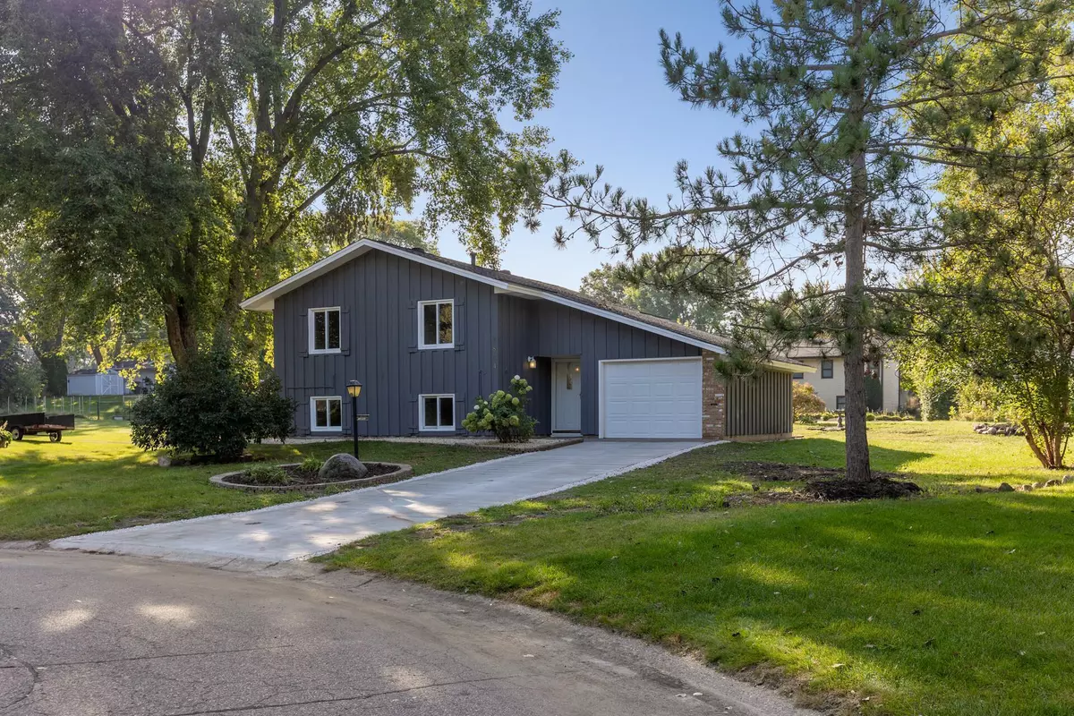 Apple Valley, MN 55124,13854 Gladiola CT