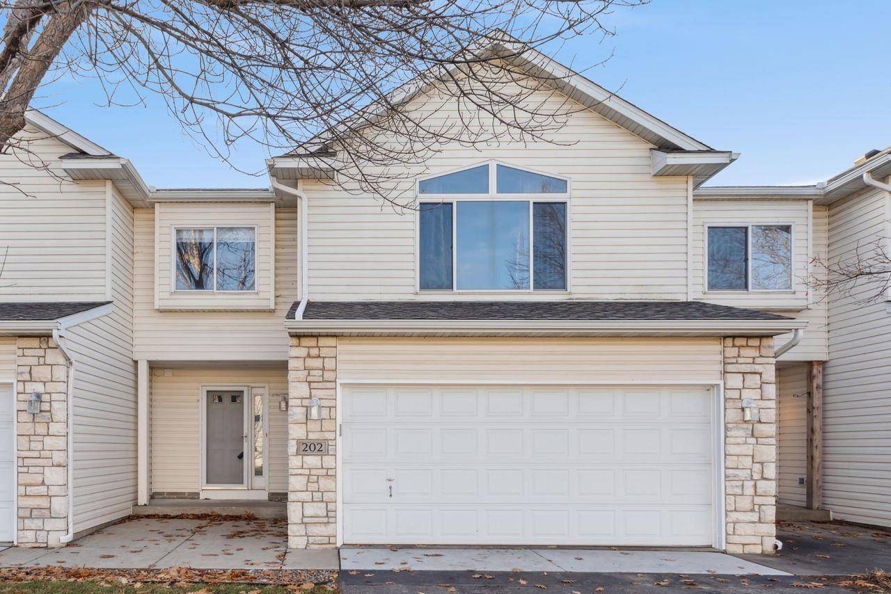 202 Bradbury CIR, Jordan, MN 55352