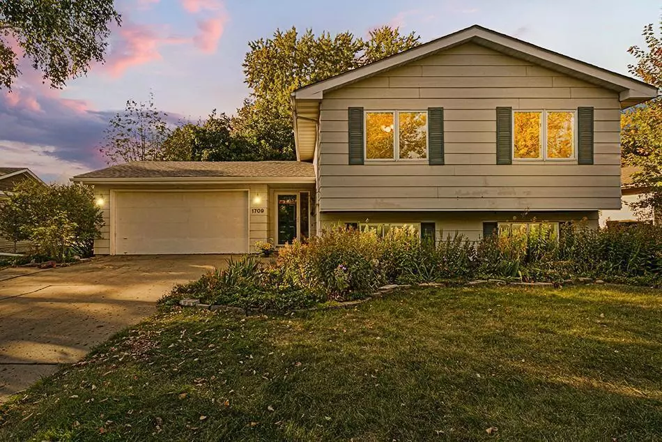 North Mankato, MN 56003,1709 Hodgson RD