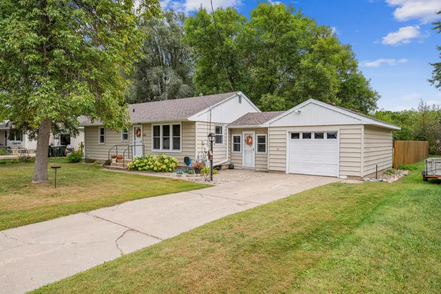 165 Pleasant AVE N, Annandale, MN 55302