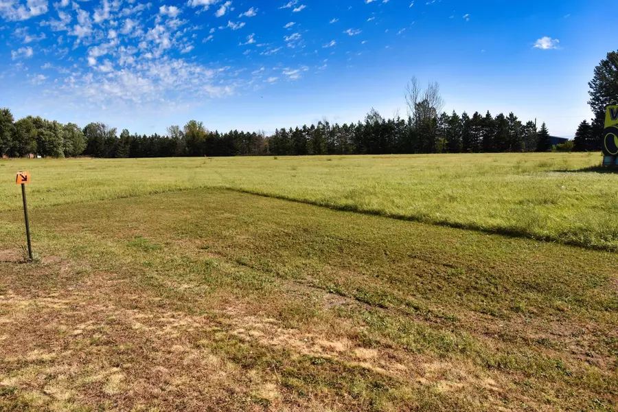 301 NE Clark DR, Verndale, MN 56481